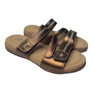 Clarks Collection Women’s Roseville Bay Metallic Leather Sandals